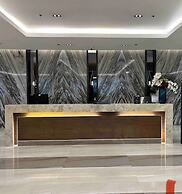 Stunning Suite With Balcony - Near MOA
