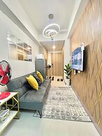 Stunning Suite With Balcony - Near MOA