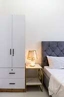 Stunning Suite With Balcony - Near MOA