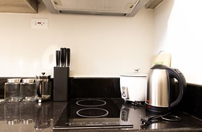 Stunning Suite With Balcony - Near MOA