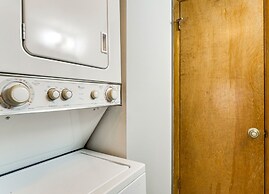 Walk to Main Street: Breck Condo w/ Balcony!