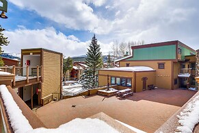 Walk to Main Street: Breck Condo w/ Balcony!