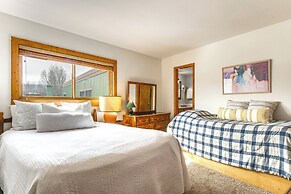 Walk to Main Street: Breck Condo w/ Balcony!