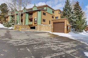 Walk to Main Street: Breck Condo w/ Balcony!