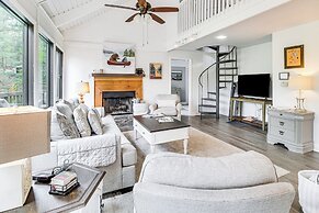 Lake & Golf Course Views: Big Canoe Home w/ Deck!