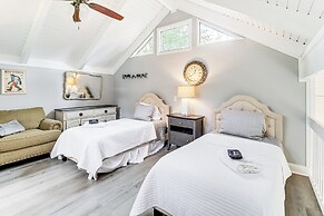 Lake & Golf Course Views: Big Canoe Home w/ Deck!