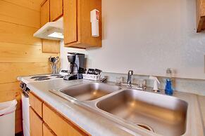 Mtn-view Porch: Arkansas Cabin Near White River