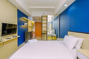 Comfy and Minimalist Studio with City View at Evenciio Margonda Apartm