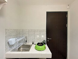 Minimalist And Cozy 1BR at Royal Heights Apartment