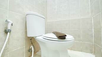 Stunning and Comfy Studio at Green Bay Pluit Apartment