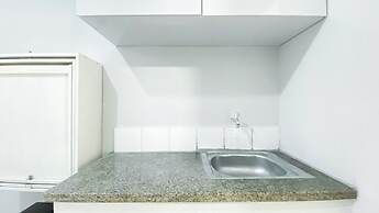 Stunning and Comfy Studio at Green Bay Pluit Apartment