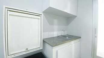 Stunning and Comfy Studio at Green Bay Pluit Apartment