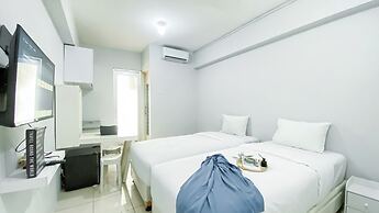 Stunning and Comfy Studio at Green Bay Pluit Apartment