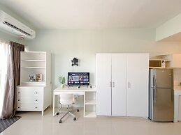 Contemporary Designed Studio Apartment Park View Condominium