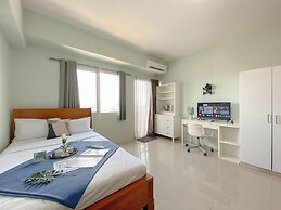 Contemporary Designed Studio Apartment Park View Condominium