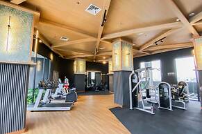 Modern Style and Homey Studio Apartment Collins Boulevard