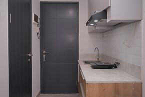 Warm and Spacious Studio Room at Collins Boulevard Apartment