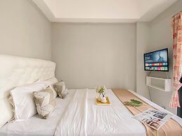 Cozy 1BR without Living Room at Royal Heights Apartment