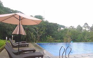 Cozy 1BR without Living Room at Royal Heights Apartment