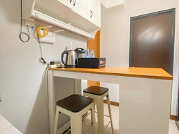 Cozy 1BR without Living Room at Royal Heights Apartment