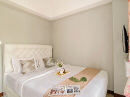 Cozy 1BR without Living Room at Royal Heights Apartment