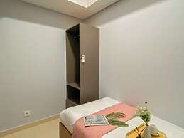 Minimalist and Cozy Living 2BR Pollux Chadstone Apartment