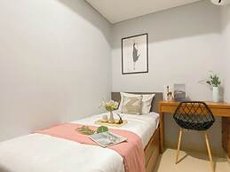 Minimalist and Cozy Living 2BR Pollux Chadstone Apartment