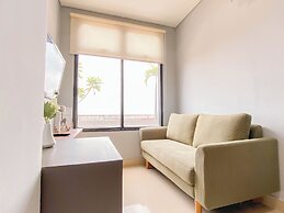 Minimalist and Cozy Living 2BR Pollux Chadstone Apartment