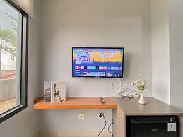 Simply Look And Best Deal 2BR at Pollux Chadstone Apartment