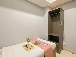 Simply Look And Best Deal 2BR at Pollux Chadstone Apartment