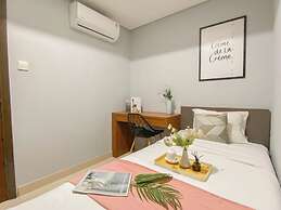 Simply Look And Best Deal 2BR at Pollux Chadstone Apartment