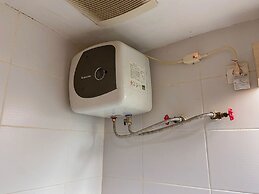 Homey Studio Apartment at Beverly Dago