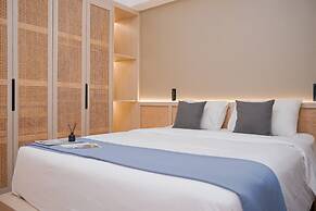 Comfortable and Best View 3BR Apartment Sky House BSD