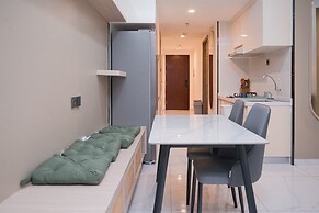 Comfortable and Best View 3BR Apartment Sky House BSD