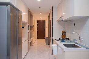 Comfortable and Best View 3BR Apartment Sky House BSD