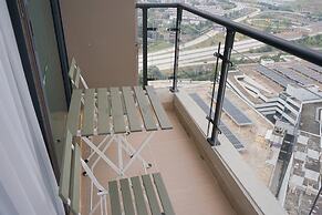 Comfortable and Best View 3BR Apartment Sky House BSD