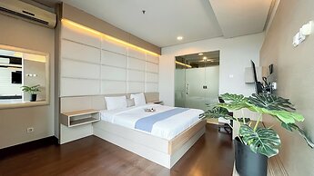 Spacious and Comfy Big Studio Apartment at Kemang Mansion