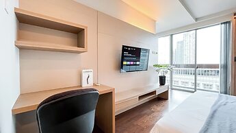 Spacious and Comfy Big Studio Apartment at Kemang Mansion