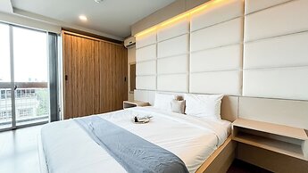 Spacious and Comfy Big Studio Apartment at Kemang Mansion