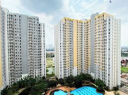 Comfy Studio at Springlake Summarecon Bekasi Apartment