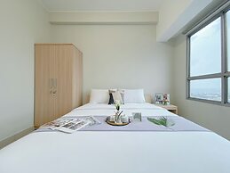 Comfy Studio at Springlake Summarecon Bekasi Apartment