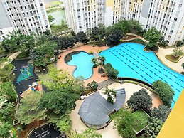 Comfy Studio at Springlake Summarecon Bekasi Apartment