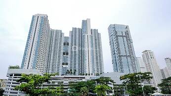 Best View 2BR Apartment Connected to Mall Tanglin Supermall Mansion Ap