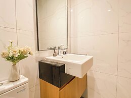 Comfy Studio at Ciputra World 2 Apartment