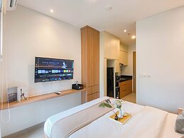 Comfy Studio at Ciputra World 2 Apartment