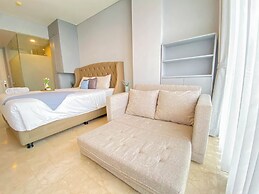 Minimalist and Cozy Studio at Apartment Art Deco