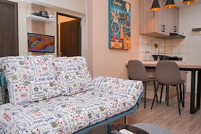 Good Place and Homey 2BR at Apartment Serpong Greenview