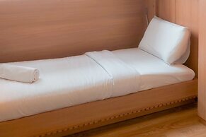 Nice and Cozy 2BR at Parkland Avenue Apartment