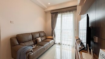 Comfy and Strategic 2BR Apartment at Signature Park Grande
