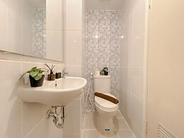 Best Furnished and Homey Studio at Tokyo Riverside PIK 2 Apartment